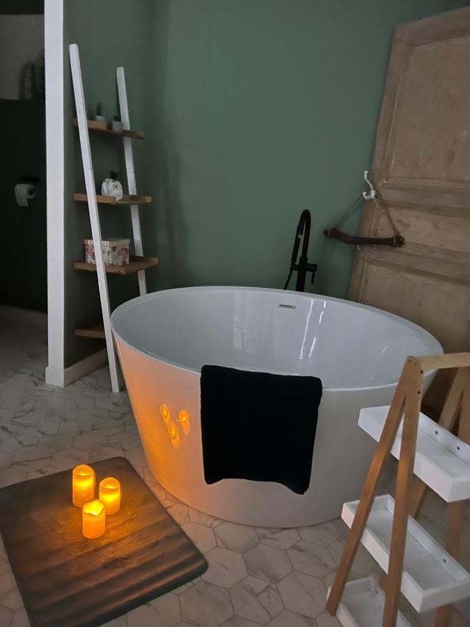 Domaine Des Anges Panzió Avesnes-sur-Helpe Kültér fotó